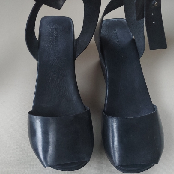 Black Leather Sandals - Picture 4 of 9